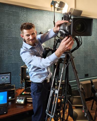 Een livestream bruiloft laten verzorgen met professionele camera's en ervaren mensen
